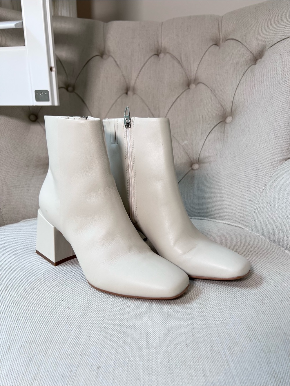 Dolce Vita Women's Cream Block Heel Ankle Boots